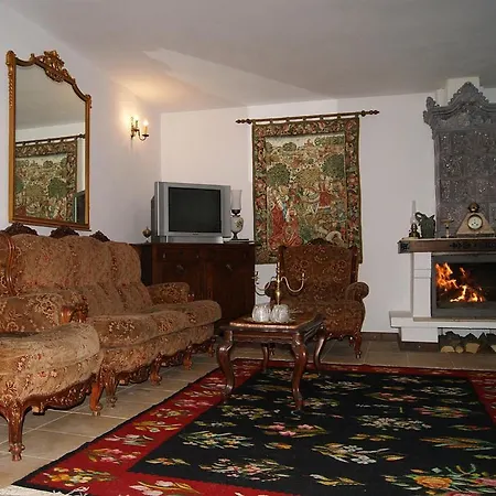 Casa Veche 3* Măldăreşti