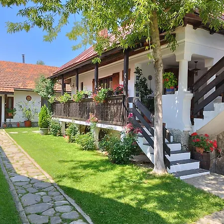Casa Veche 3* Măldăreşti